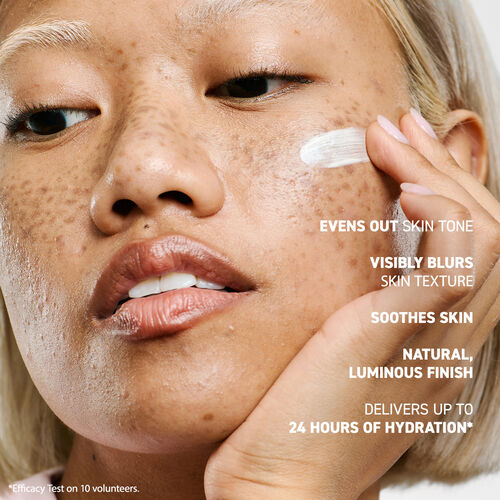 CC Cream High Definition Radiance Face Cream.